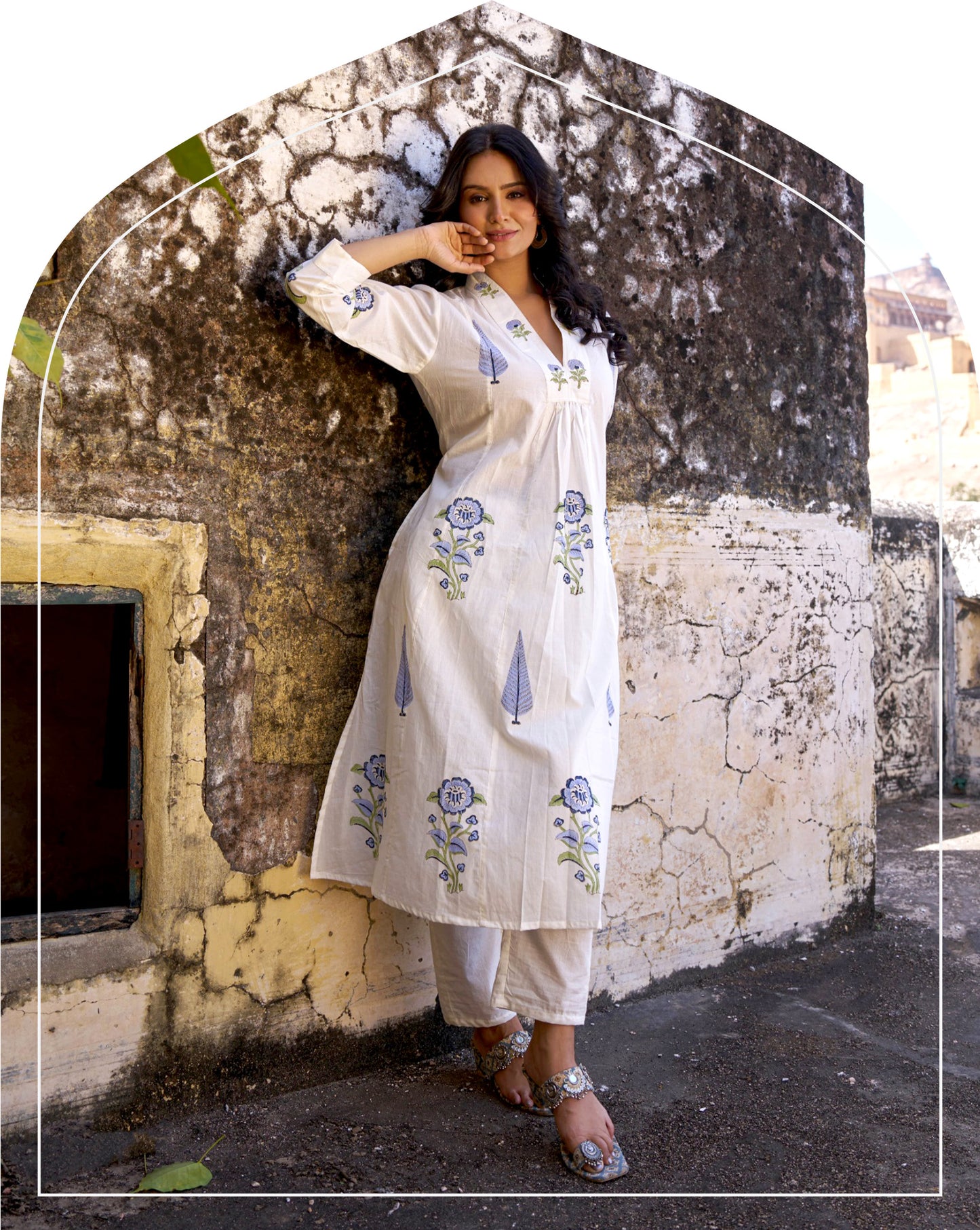 Neerza Neelkamal Kurta