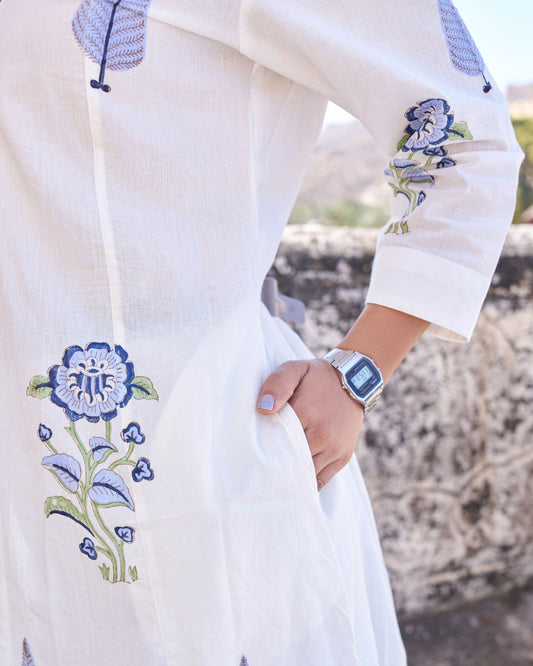 Neerza Neelkamal Kurta